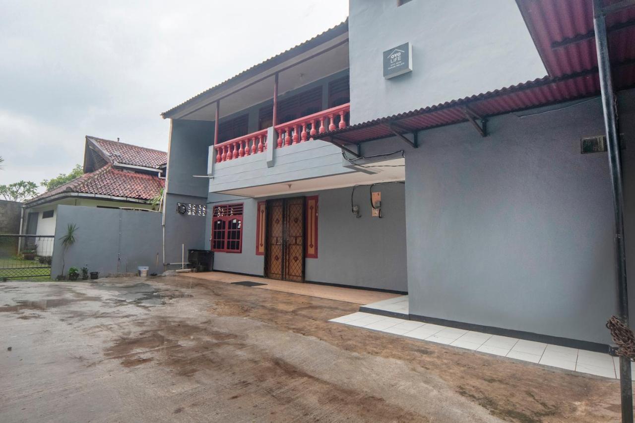 Oyo Life 3034 Taman Melati Hotel Depok Exterior photo