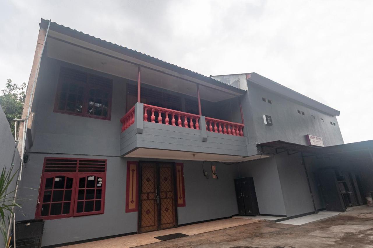 Oyo Life 3034 Taman Melati Hotel Depok Exterior photo